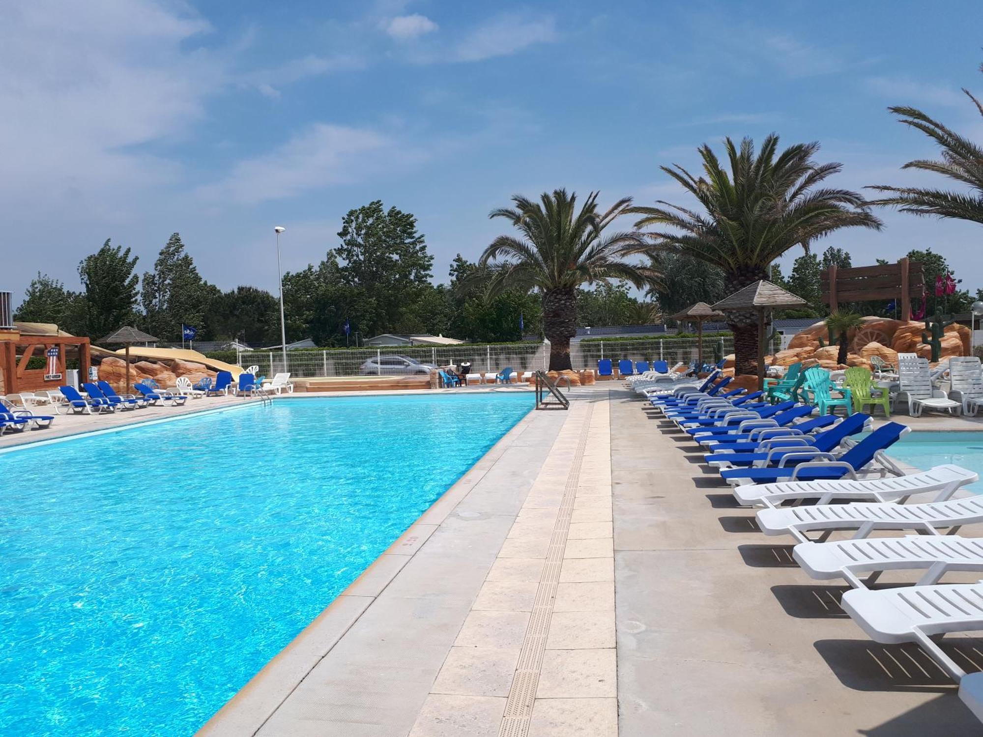 Vias-Plage Camping Les Salisses Quality Holidays Экстерьер фото